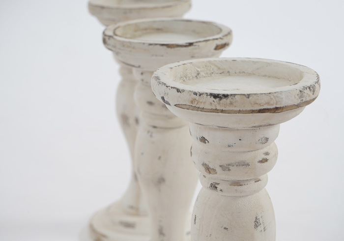 Immagine prodotto Swisshandel24 Set di 3 candelabri, portacandele, look Shabby Vintage altezza 24cm Bianco