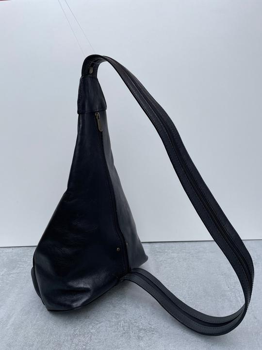 Produktbild Only-Bags.Store Dicker schwarzer Lederrucksack