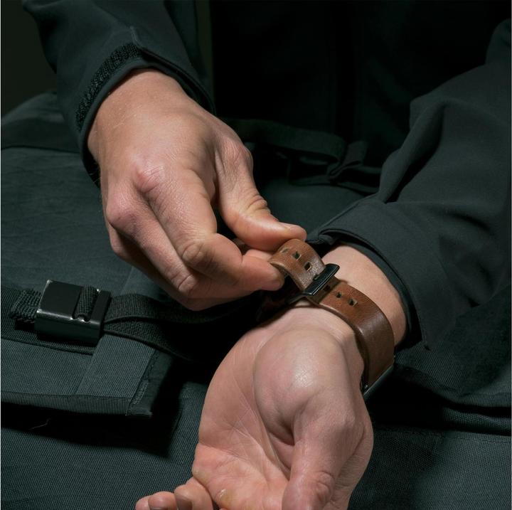 Image du produit Nomad Sangle de connexion moderne (44 mm, Acier inoxydable, Cuir)