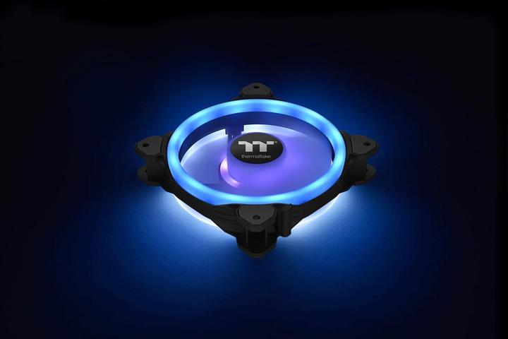 Actual product image Thermaltake TT Riing Trio 14 RGB (140 mm, 3 x)