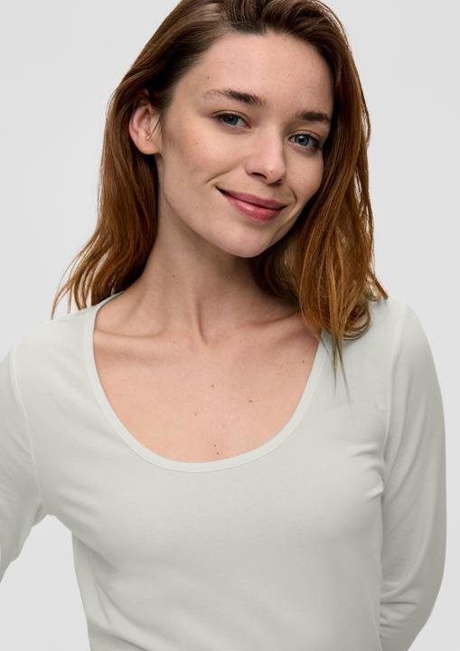 Actual product image S.Oliver T-Shirt Langarmshirt mit tiefem Rundhalsausschnitt (44)