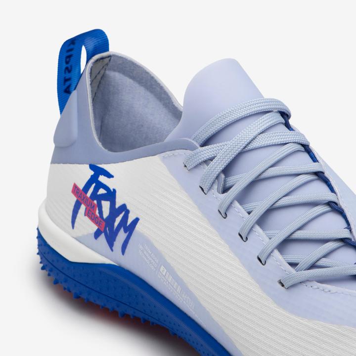 Immagine prodotto Kipsta Scarpe da calcio multi-punta da donna/uomo TF - Traxium Edge Turf bianco/blu (45)