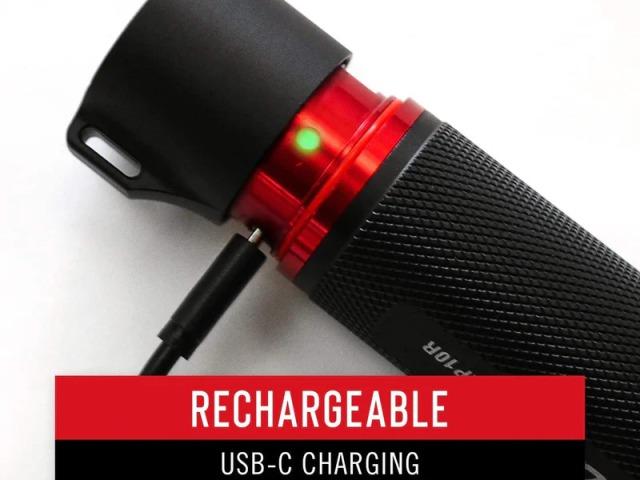 Produktbild Coast XP18R wiederaufladbare Taschenlampe 3650 Lumen (26.30 cm, 3650 lm)