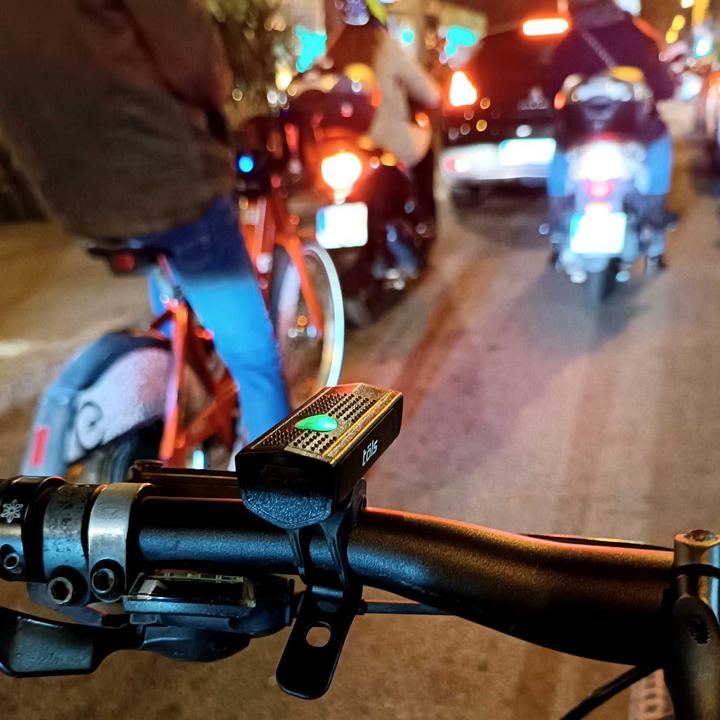 Image du produit Töls Aina USB 350 Front Light, Frontlicht (350 lm)