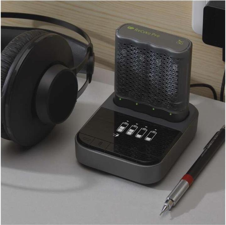 Produktbild GP Batteries GP Pro P461 nabíječka, USB, 60 min. + 4x AA Recyko+ 2700 (1 Stk., AA, AAA)