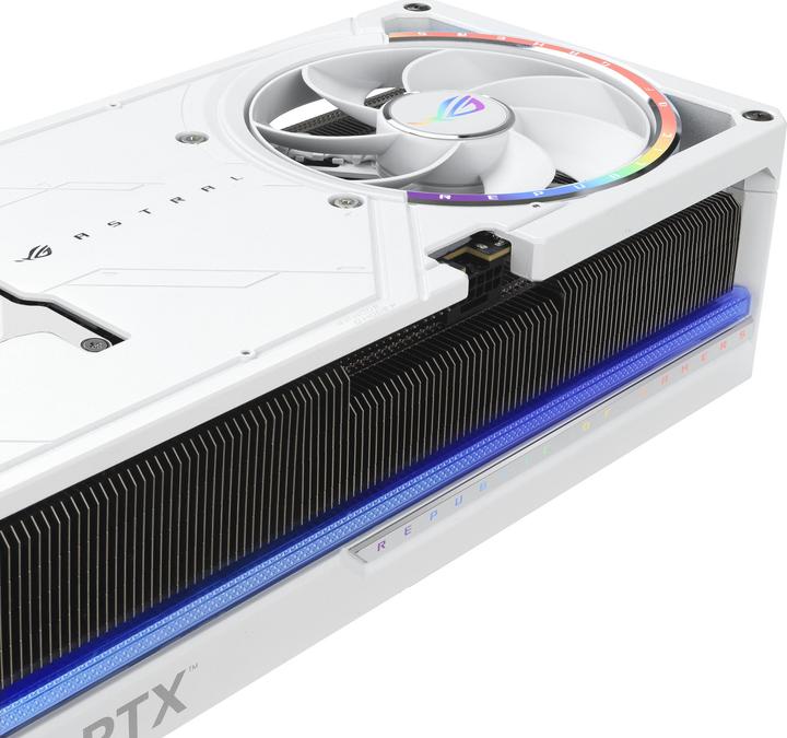 Produktbild ASUS ROG Astral GeForce RTX 5090 White OC (32 GB)