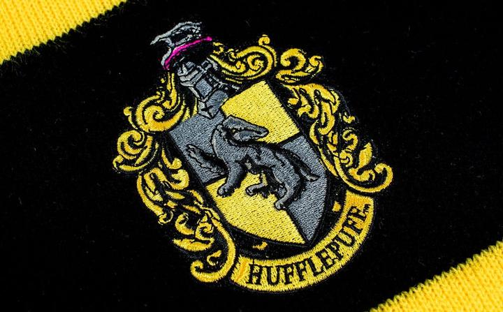 Immagine prodotto Sciarpa Hufflepuff a strisce in grassetto (Appendino) 160 cm