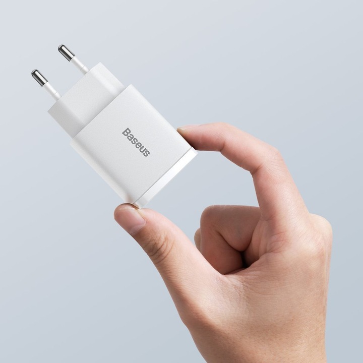 Actual product image Baseus Compact Charger (20 W)