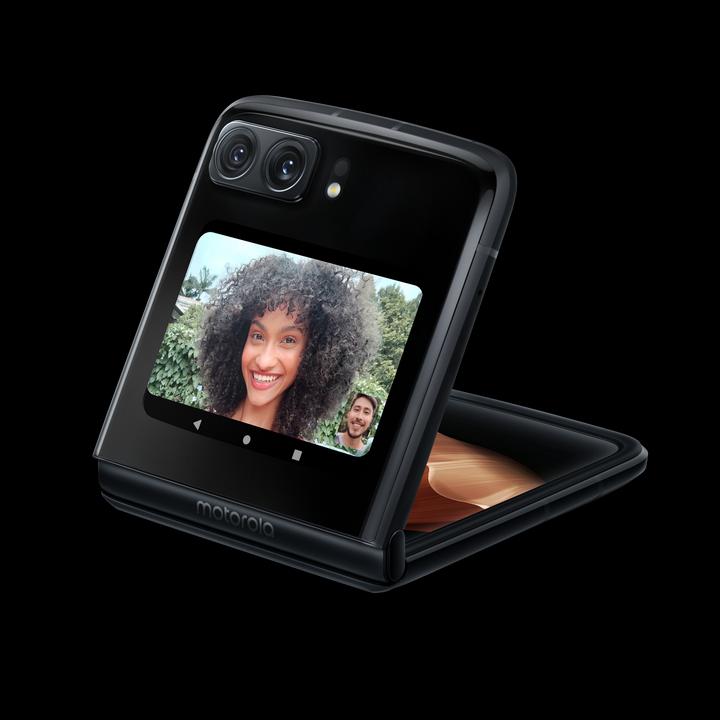 Actual product image Motorola Razr 22 (256 GB, Satin Black, 6.70", SIM + eSIM, 50 Mpx, 5G)