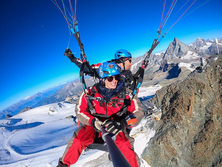 Actual product image Smartbox 20-minute paragliding flight with photo and video souvenir in Zermatt (1 Person)