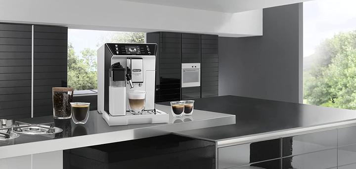 Image du produit De'Longhi ECAM 550.65.W Système de lait LatteCrema, écran couleur TFT et contrôle par application