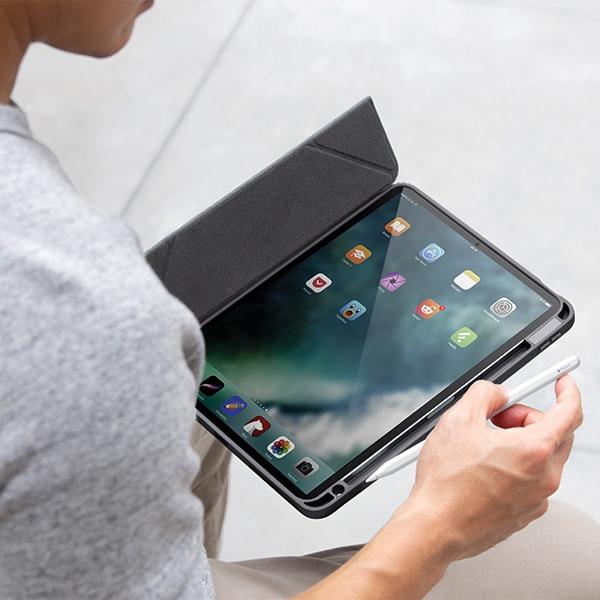 Actual product image Uniq etui Moven iPad Air 13" (2024) szary/charcoal grey (Apple iPad Air 13 2024)