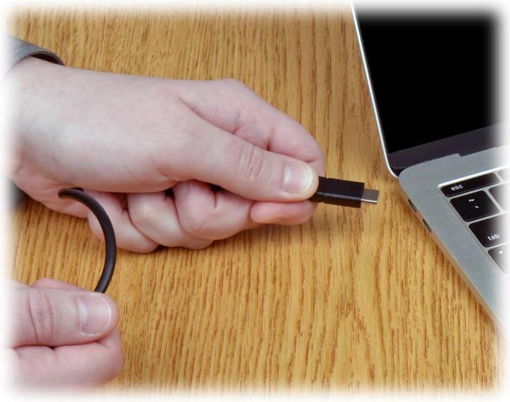 Image du produit Eaton Câble adaptateur USB-C vers HDMI M/M 4K 60 4:4:4 Compatible Thunderbolt 3 Noir 9ft. 2.7m (HDMI, 270 cm)