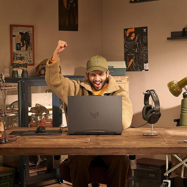 Produktbild ASUS TUF Gaming A16 (16", 512 GB, 16 GB, Nummernblock, AMD Ryzen 5 7535HS)