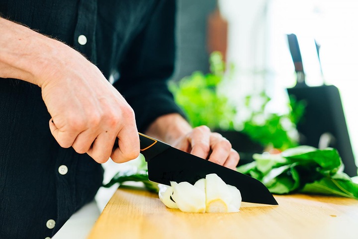 Actual product image Fiskars Santoku (17 cm)