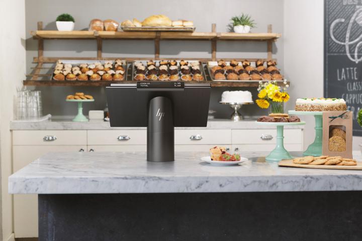 Actual product image HP Engage One AIO i5-7300U () RAM SSD WLAN bgn+BT 4.0 500nit Stand Printer Adv. I/O Base Win10Pro (256 GB, 8 GB, Intel Core i5-7300U, HD Graphics 620)