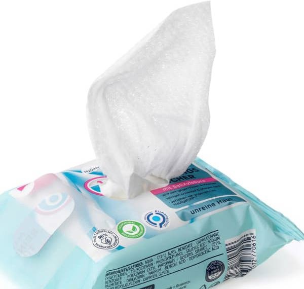 Actual product image dm Balea Skin Clean Nourishing Cleansing Wipes (Cleaning cloths)
