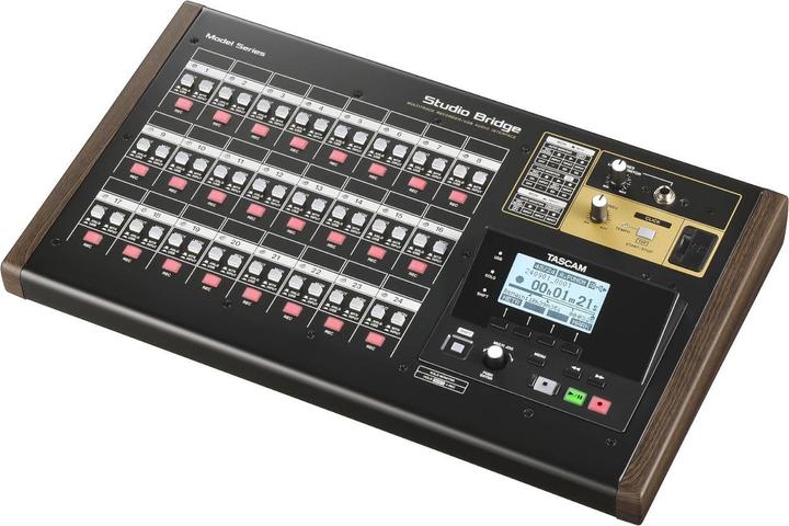 Image du produit Tascam Studio Bridge - 24-ścieżkowy rejestrator dźwięku / interfejs audio/MIDI