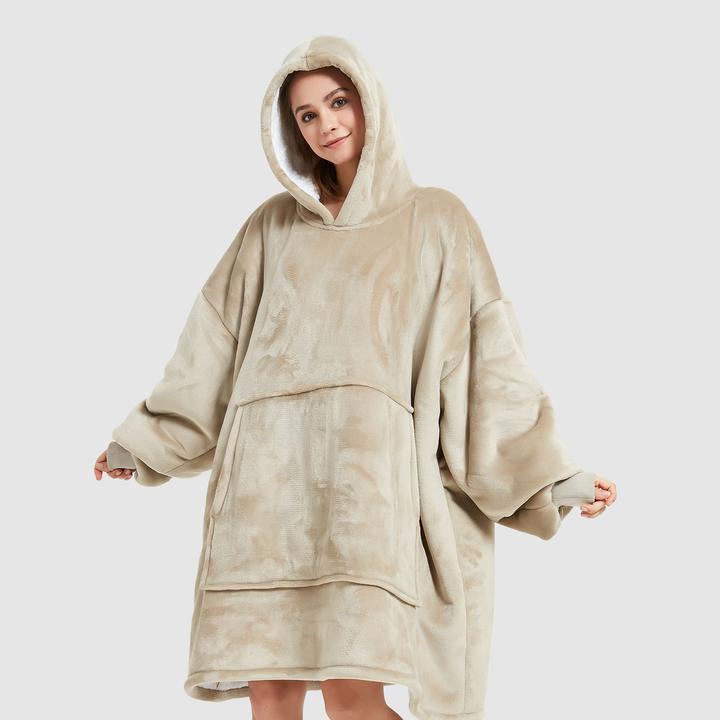 Image du produit The Fluffy Eskimo Hoodie (98 x 96 cm)