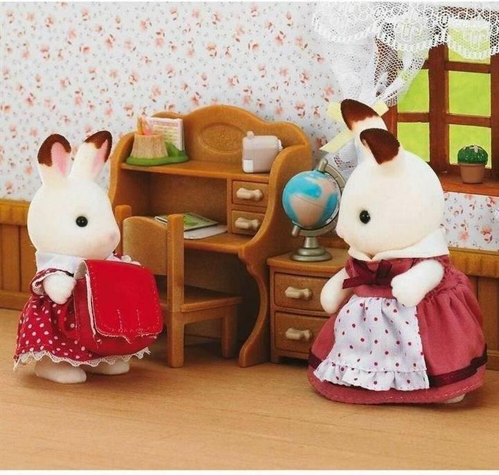 Produktbild Sylvanian Families Chocolate Rabbit Sister Desk