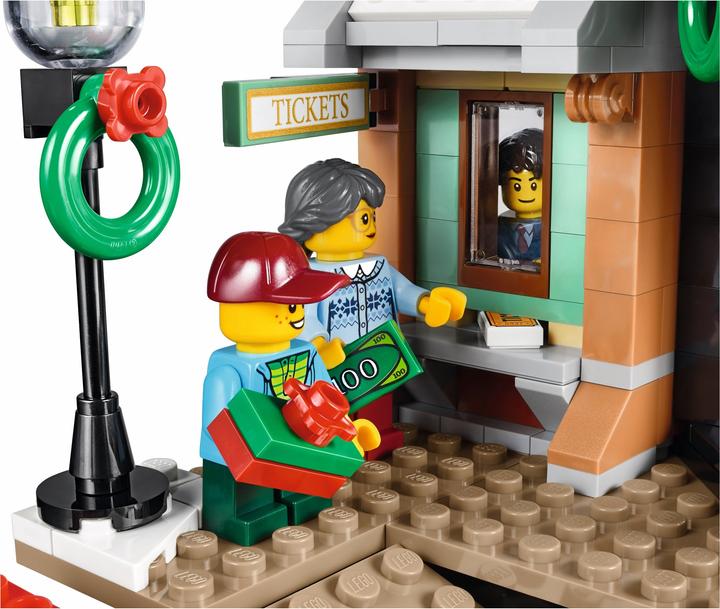 Produktbild LEGO Winterlicher Bahnhof (10259, LEGO Creator Expert)