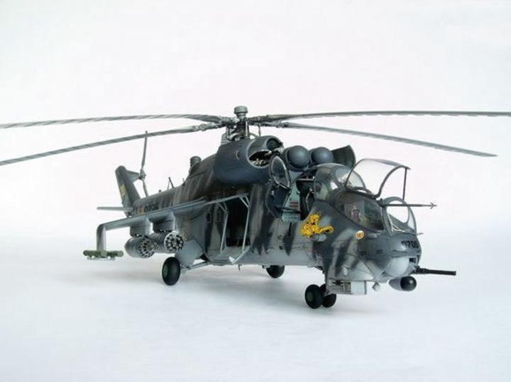 Actual product image Trumpeter Mil Mi-24 V Hind-E