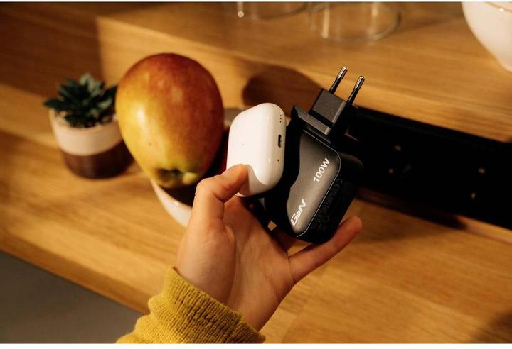 Actual product image Verbatim GaN Charger 100W 4 Devises (100 W)