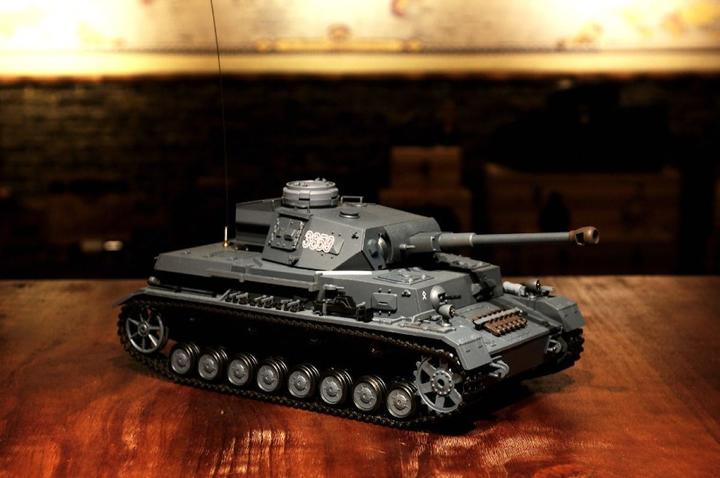 Image du produit Es-toys RC char de combat IV Ausf.F-2 (RTR Prêt à fonctionner)