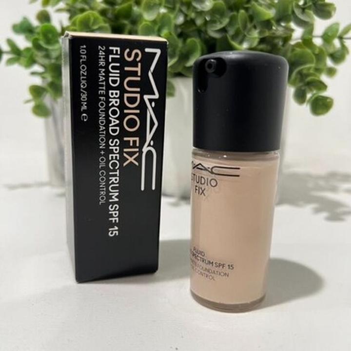 Produktbild MAC Cosmetics Studio Fix Fluid Fond de Teint Sun Protection Factor 15 (re) NW5 (NW5)