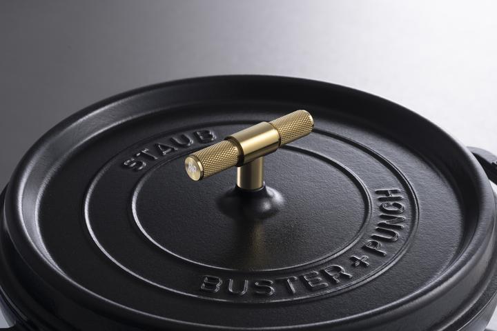 Actual product image Staub - Buster Punch Cocotte - Black - 28 cm (Pot, Cast iron)