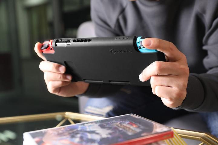 Produktbild tomtoc Gehäuse aus Silikon (Switch)