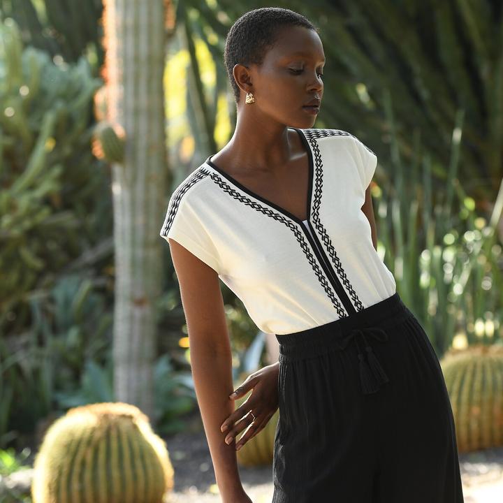 Immagine prodotto Anne Weyburn Maglietta ricamata con scollo a V (46)