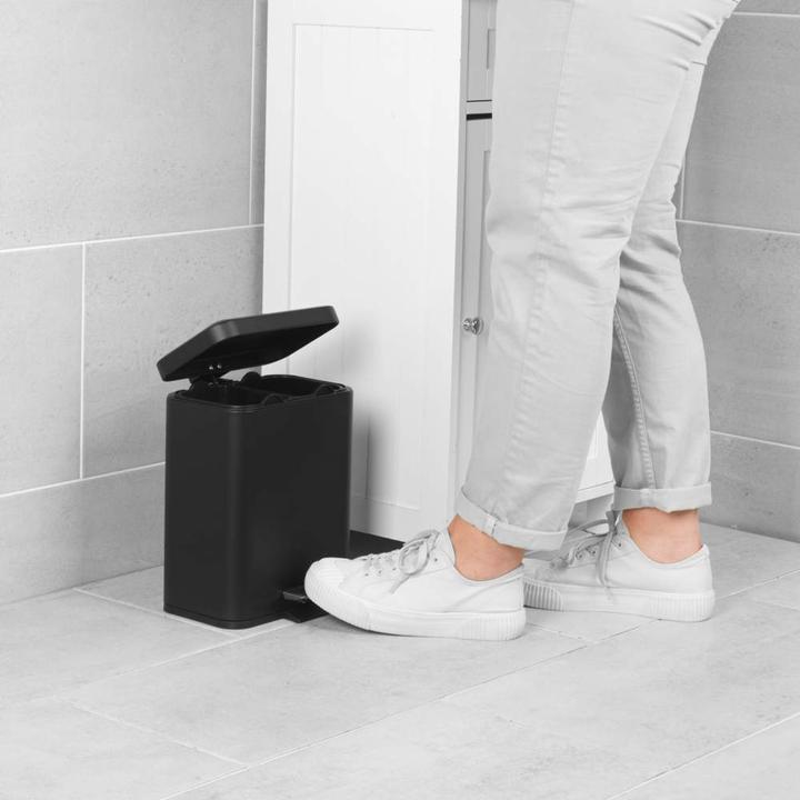 Immagine prodotto Beldray LA035235BLKFEU7 5-Litre Dual Compartment Bin â Black (5 l)