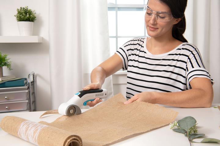 Actual product image Black & Decker BCRC115-XJ (Cutters)