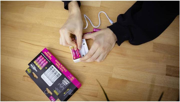 Actual product image Ansmann Pure Power Set 4× Micro AAA Akkus und Lademodul (1 pcs., AAA)