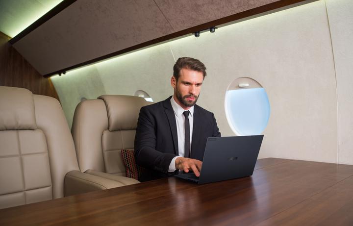 Produktbild ASUS B9403CVAR-PP1678X (14", 1000 GB, 32 GB, DE)