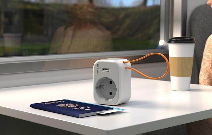 Actual product image Tessan Wall socket TS-332-EN (CEE 7/3, 3x)