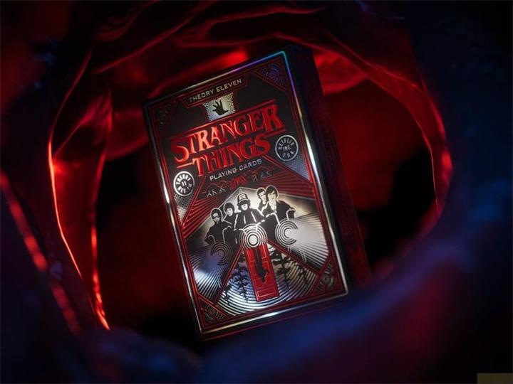 Immagine prodotto Theory11 Carte da gioco di Stranger Things (Inglese)