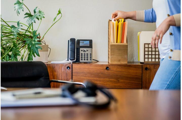 Image du produit HP Poly Edge E320 IP PH PoE-e