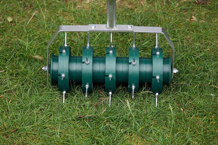 Produktbild Greenkey Rollender Rasenlüfter