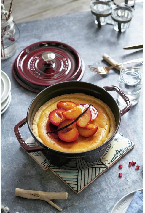 Actual product image Staub Cocotte (24 cm, Casserole + Stewpot, Cast iron)