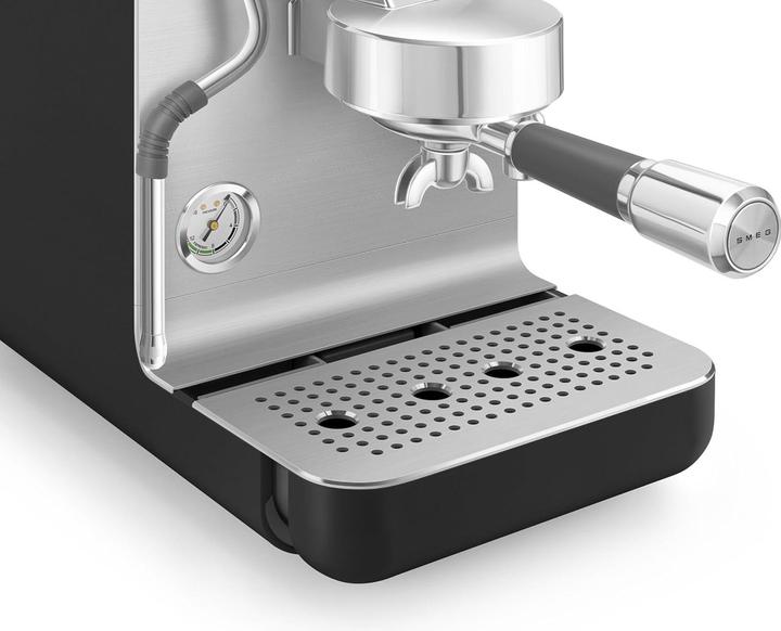 Actual product image Smeg EMC02BLMEU