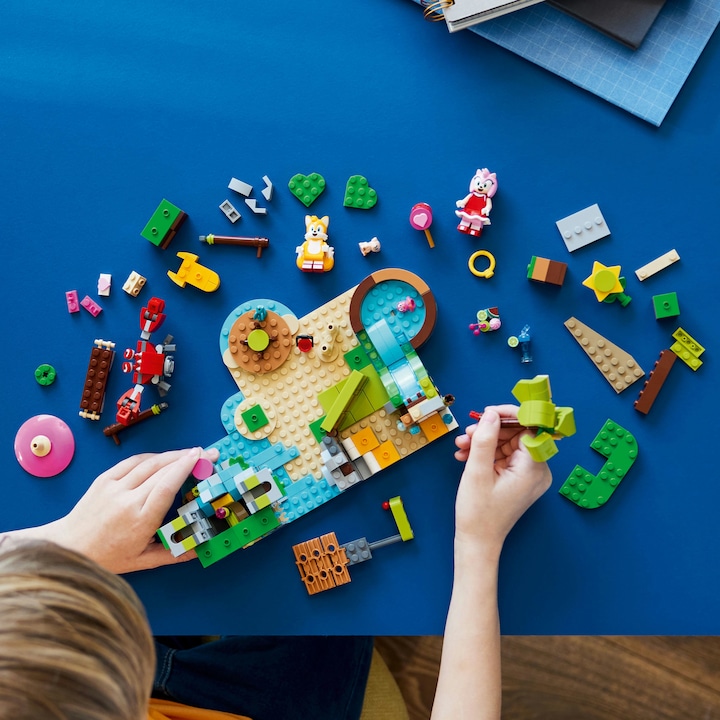 Actual product image LEGO Amy's Animal Rescue Island (76992) (76992, LEGO Sonic)