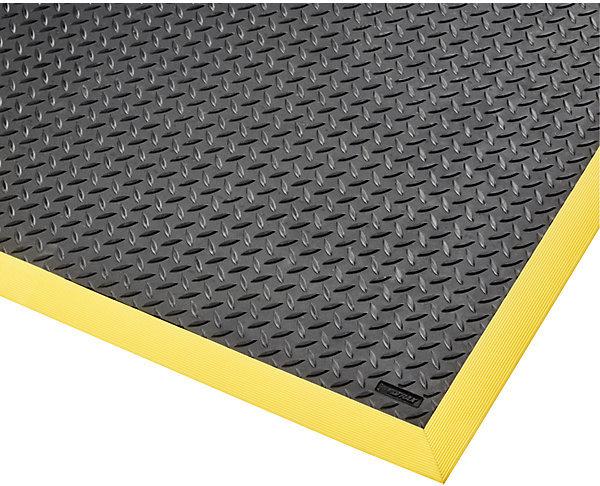 Actual product image Justrite Cushion Flex® anti-fatigue matting, LxW 2100 x 910 mm, black / yellow.