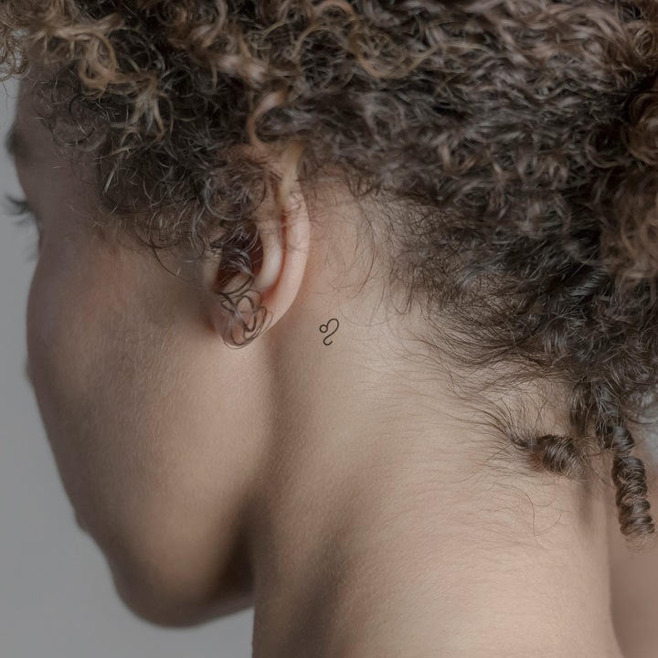 Immagine prodotto minink Tatuaggio temporaneo - segno zodiacale Leone minimalista