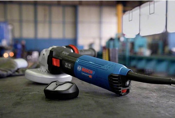 Actual product image Bosch Professional Angle grinder GWS 17-150 S (150 mm)