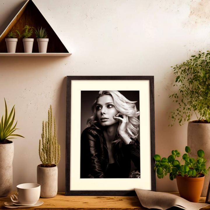 Actual product image ZEP Picture Frame V4557B Malmo Black 9x13 / 13x18 cm (9 x 13 cm, 13 x 18 cm)