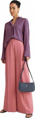 Actual product image Tommy Hilfiger Shoulder Bag TH Element Crossover Corporate PF22