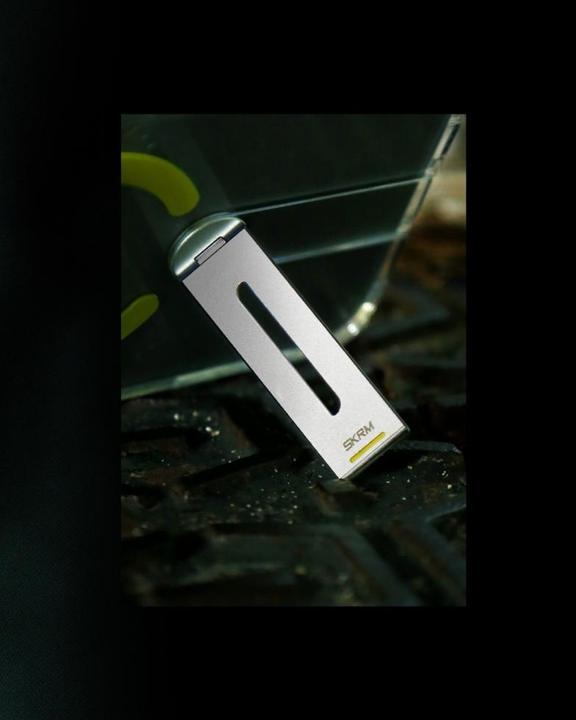 Actual product image Skinarma Case Helix for iPhone 16 Pro Magnetic Charging 360 Rotating Stand black (Apple iPhone 16 Pro)