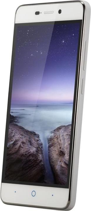 Actual product image ZTE Blade A452 (8 GB, White / Silver, 5", Dual SIM, 4G)